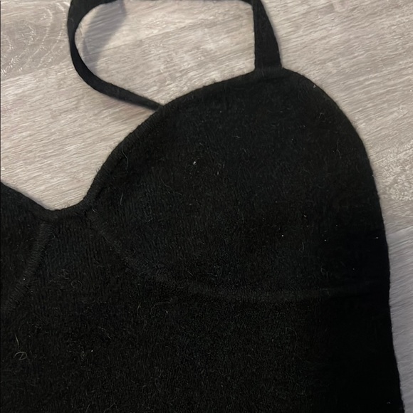 Black Cropped Tank Top - Picture 3 of 5